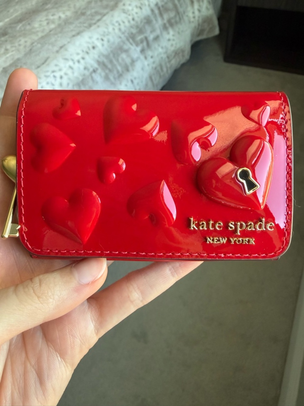 NWOT Kate Spade New York Key To My Heart embossed patent leather flap card case